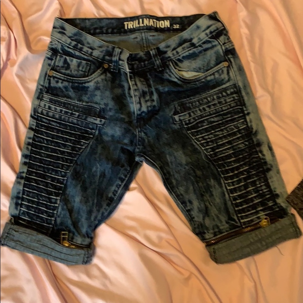 Trill nation size 32 stylish jean shorts